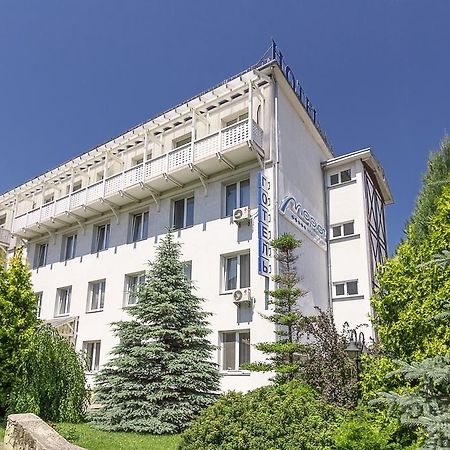 Mariot Medical Center Hotel Truskavets Dış mekan fotoğraf