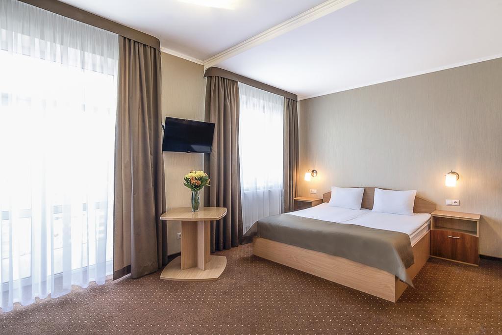 Mariot Medical Center Hotel Truskavets Dış mekan fotoğraf
