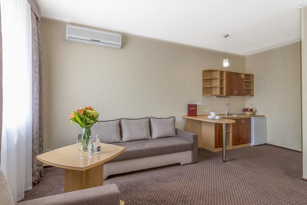 Mariot Medical Center Hotel Truskavets Dış mekan fotoğraf