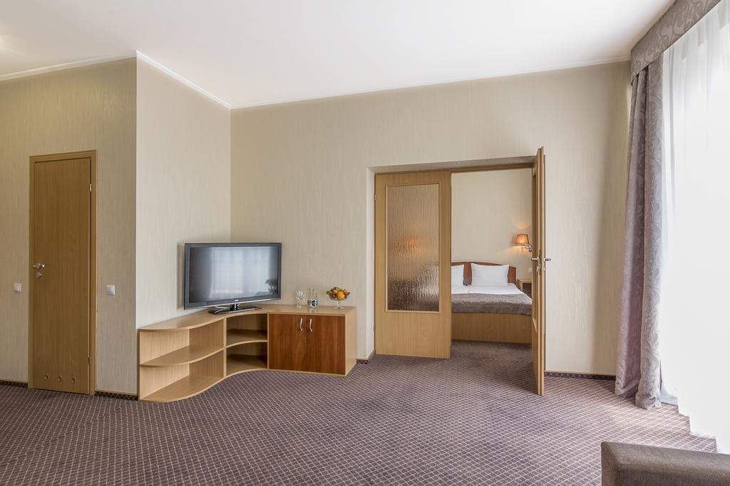 Mariot Medical Center Hotel Truskavets Dış mekan fotoğraf