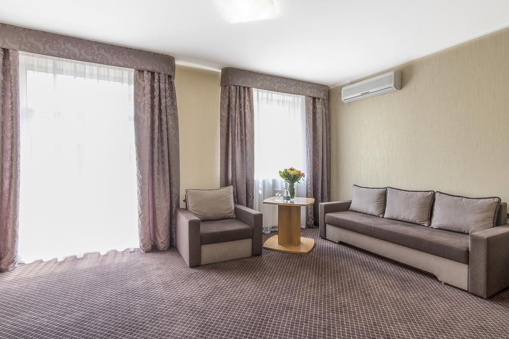 Mariot Medical Center Hotel Truskavets Dış mekan fotoğraf