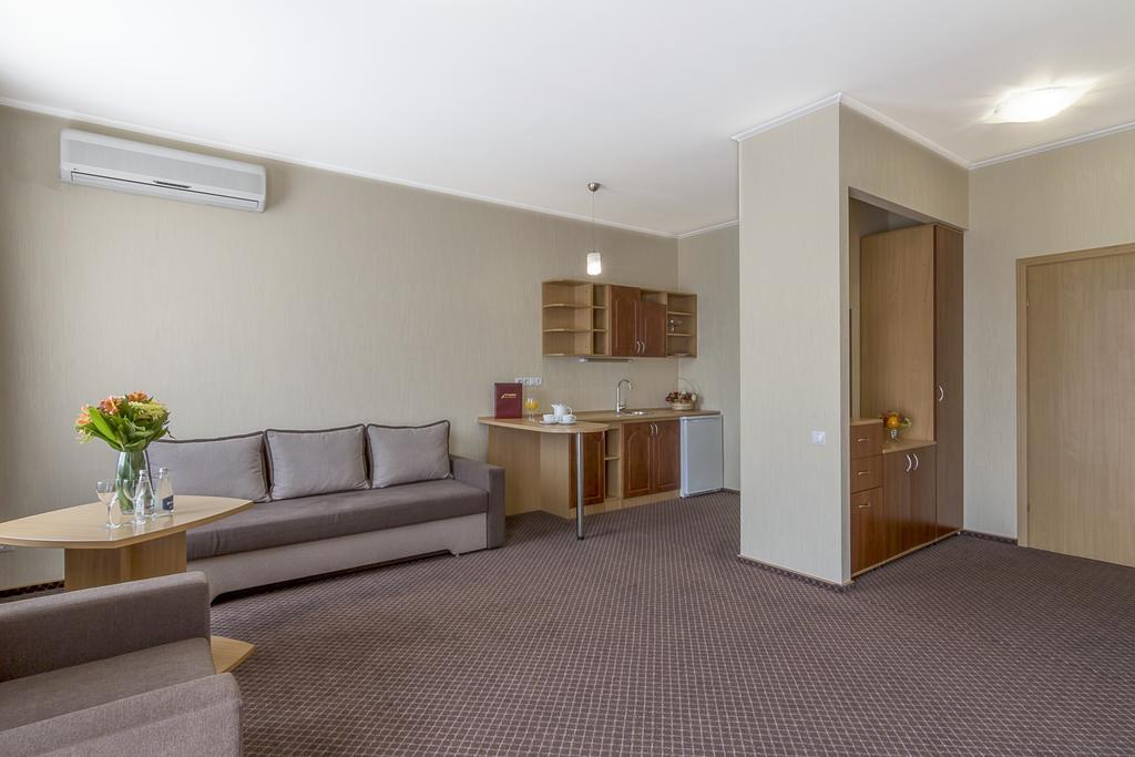 Mariot Medical Center Hotel Truskavets Dış mekan fotoğraf