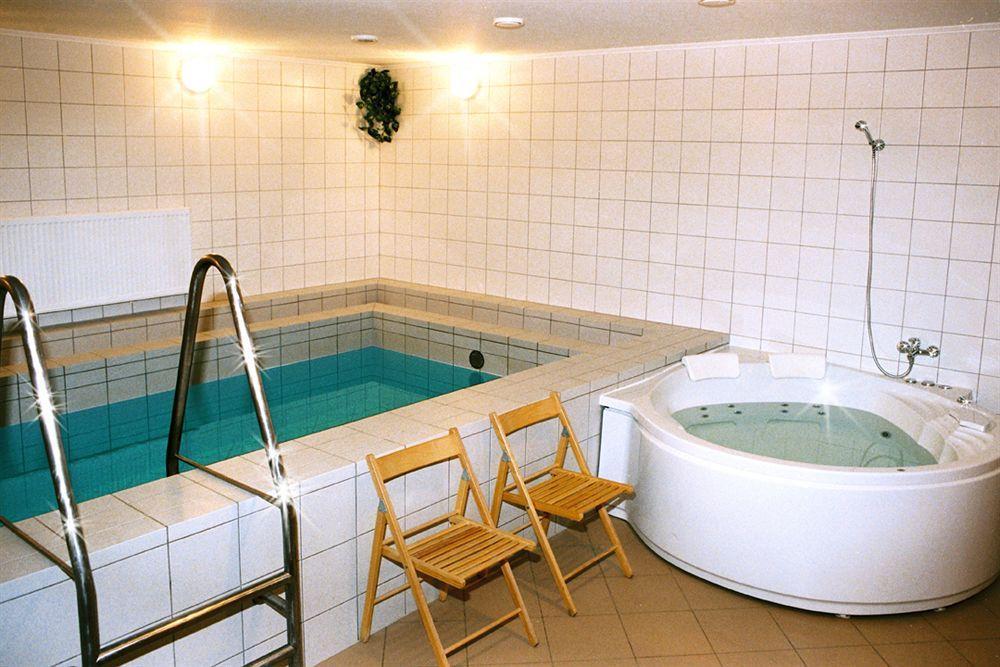 Mariot Medical Center Hotel Truskavets Dış mekan fotoğraf