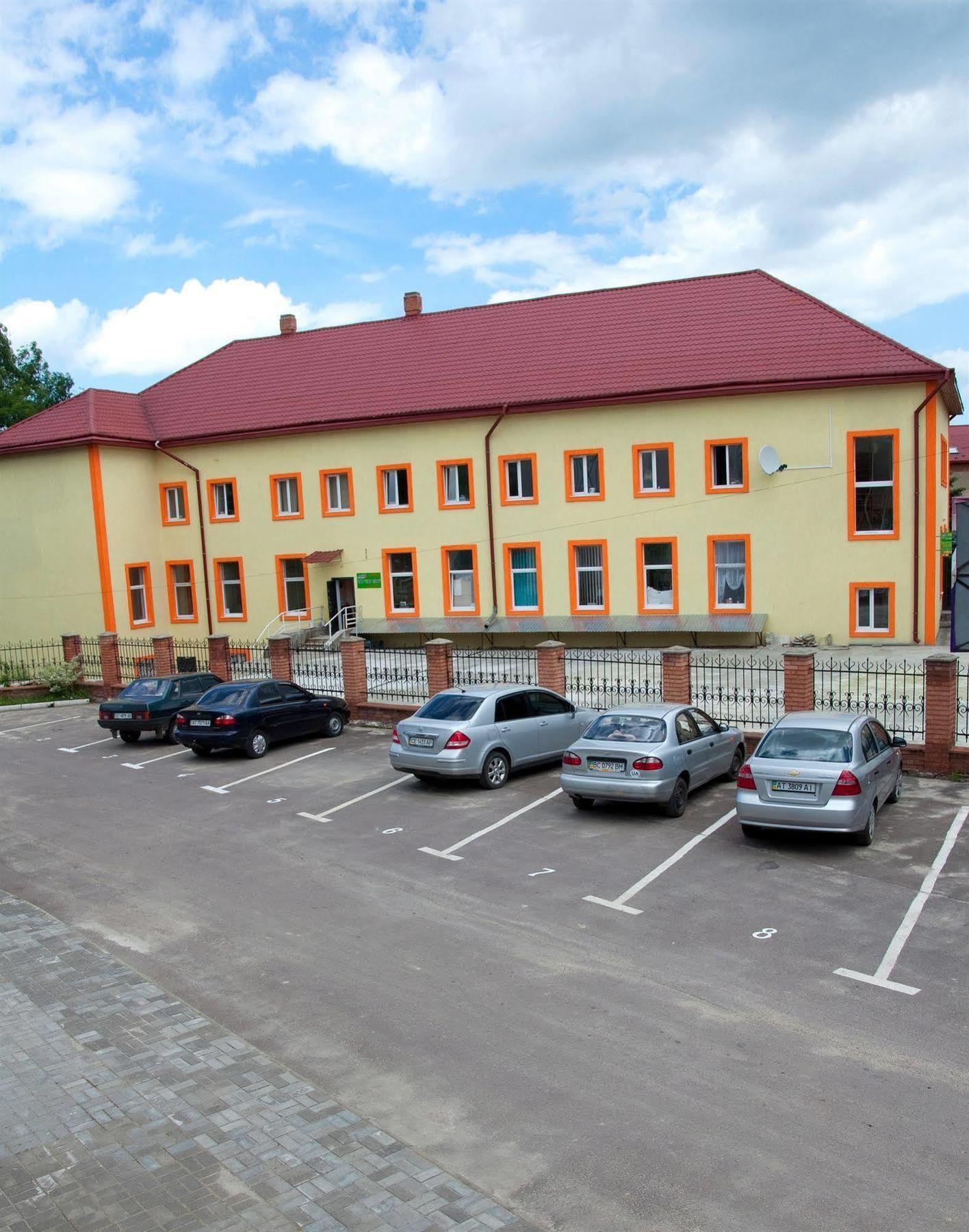 Mariot Medical Center Hotel Truskavets Dış mekan fotoğraf